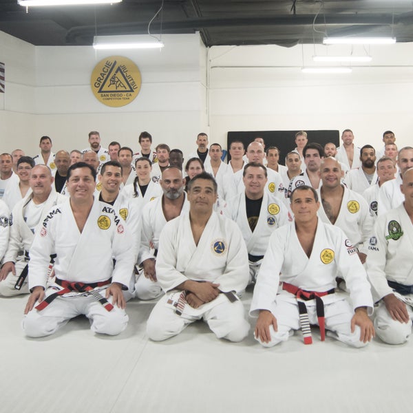 Photo prise au Gracie Jiu Jitsu Carlsbad par Gracie Jiu Jitsu Carlsbad le6/27/2015