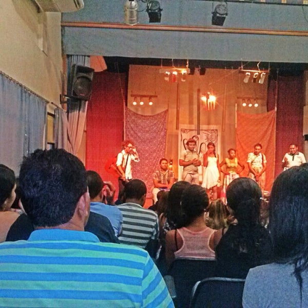 Foto tirada no(a) Sesc Caxias por Bianca P. em 6/9/2014