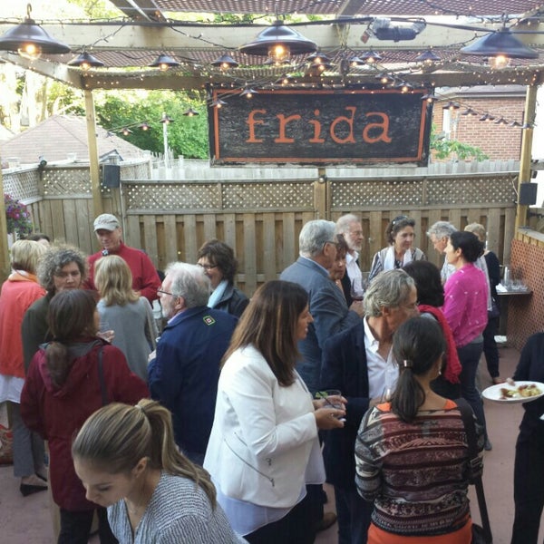 Foto tirada no(a) Frida Restaurant and Bar por Mark O. em 6/4/2015