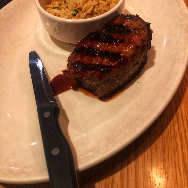 Photo taken at BJ&#39;s Restaurant &amp; Brewhouse by 𝓡andal . on 12/15/2022