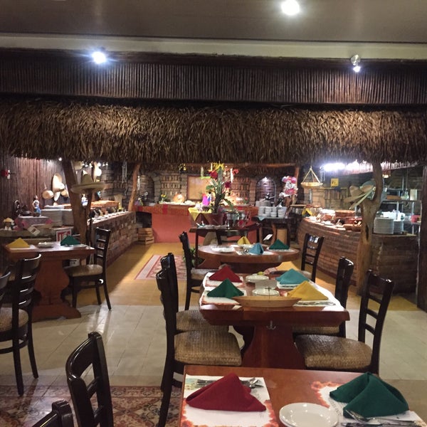 Foto scattata a Restaurante El Edén da Vere B. il 11/4/2015