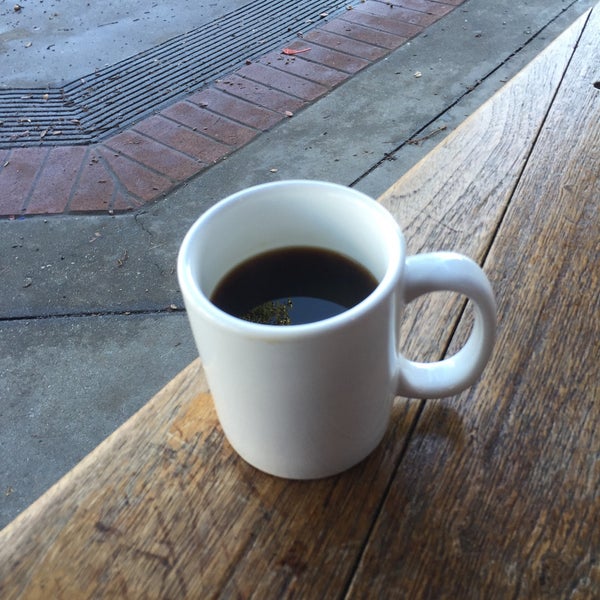 12/11/2015 tarihinde Kourosh B.ziyaretçi tarafından Los Gatos Coffee Roasting Company'de çekilen fotoğraf