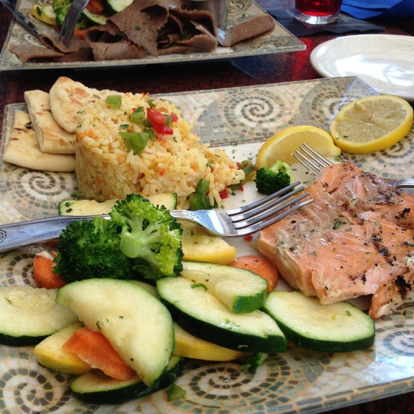Foto diambil di My Big Fat Greek Restaurant oleh Jason L. pada 2/7/2013