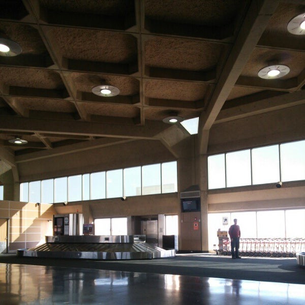 Photo taken at Kansas City International Airport (MCI) by Saku Y. on 11/14/2012