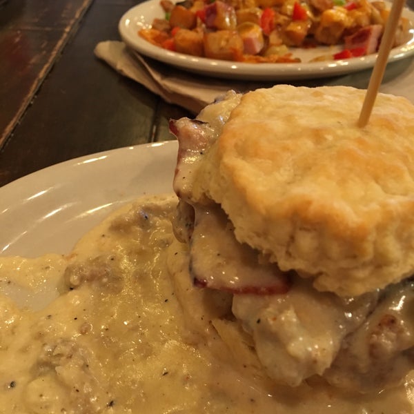 Photo taken at Maple Street Biscuit Company by ruthie77rules on 3/10/2016