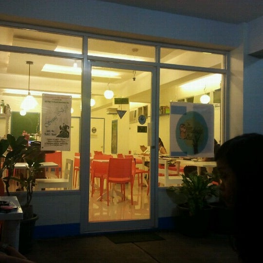 Photo taken at The Midnight Owl Snack &amp; Study Cafe by Rapi C. on 9/21/2012