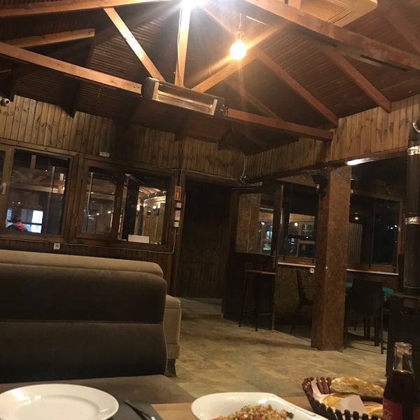 Foto scattata a Kerte Gusto Restaurant da BURHAN il 4/30/2019