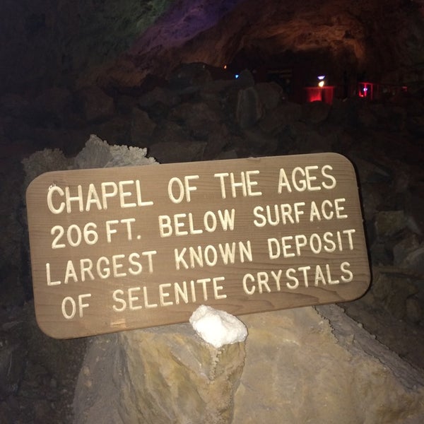 Das Foto wurde bei Grand Canyon Caverns &amp; Inn von GT S. am 5/11/2014 aufgenommen