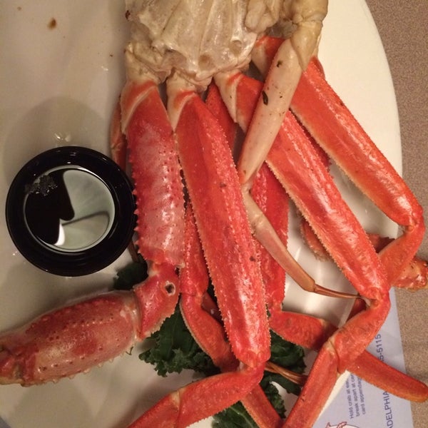 Photo taken at DiNardo&#39;s Famous Seafood by Ayanna B. on 6/12/2014