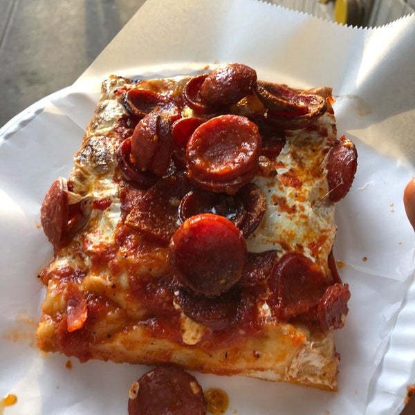 6/17/2018にNikhil J.がPrince Street Pizzaで撮った写真
