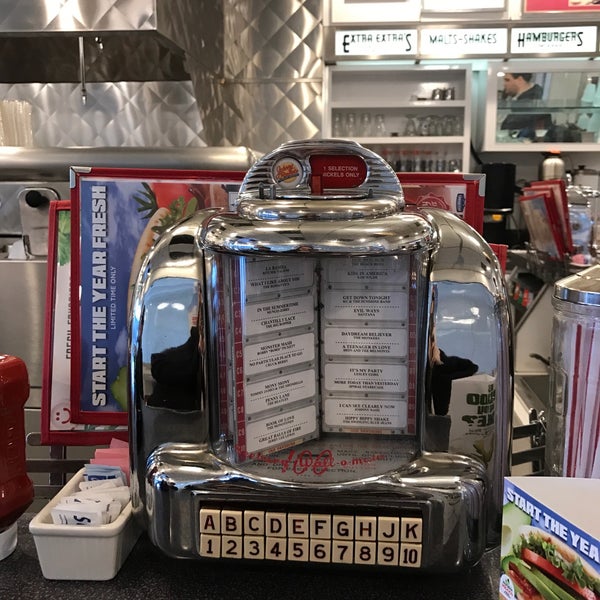 Johnny Rockets (Now Closed) 10 tips