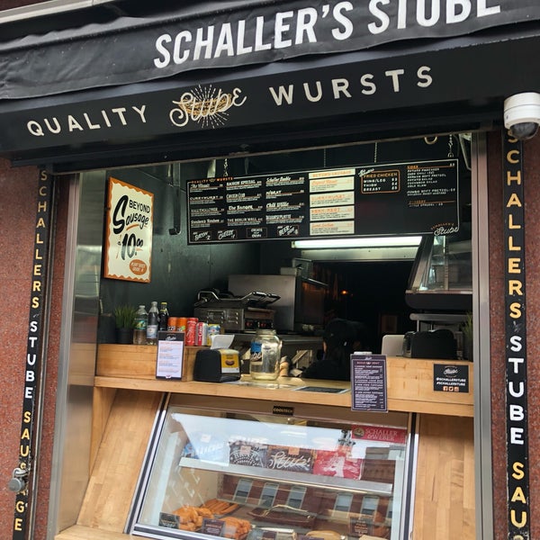 Foto scattata a Schaller&#39;s Stube Sausage Bar da Kęstutis M. il 3/25/2019