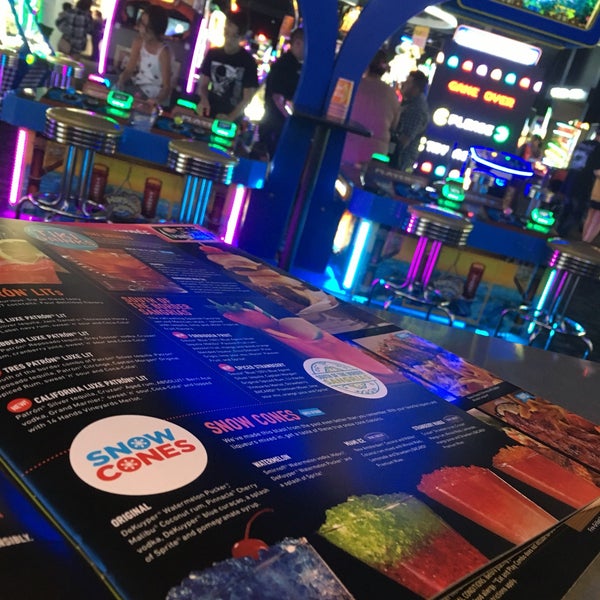 Photo taken at Dave &amp; Buster&#39;s by Belinda T. on 8/23/2016