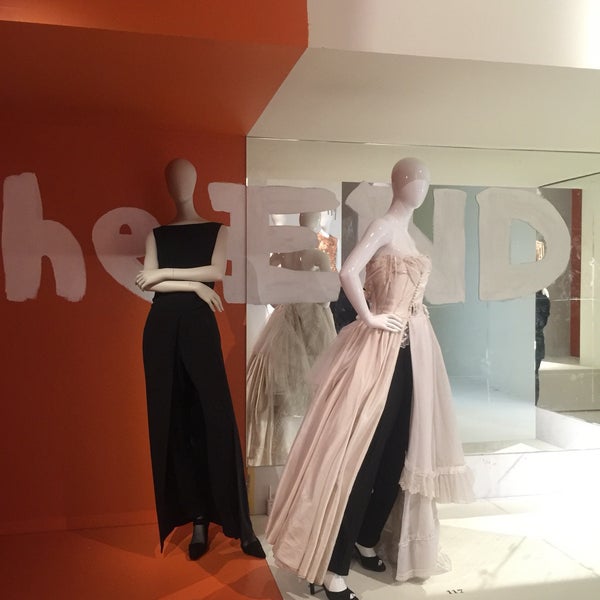 Foto tomada en MoMu - Museo de la Moda de Amberes  por Jean N. el 4/6/2017