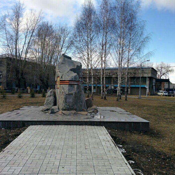 Площадь сибиряков гвардейцев новосибирск