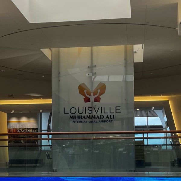 Снимок сделан в Louisville Muhammad Ali International Airport (SDF) пользователем Jing S. 6/28/2023