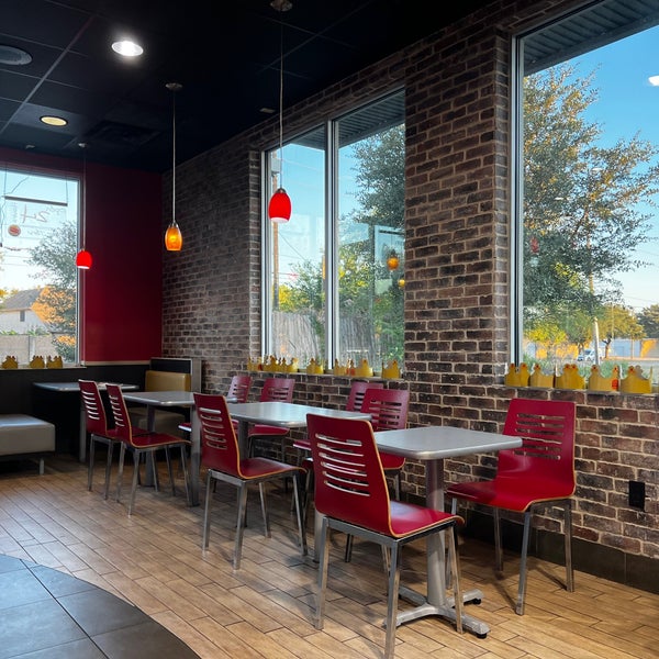 Burger King - Fast Food Restaurant in Sugar Land