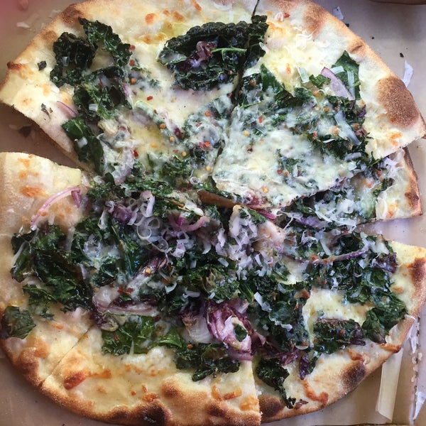 6/23/2016にGene X.がAll Good Pizzaで撮った写真