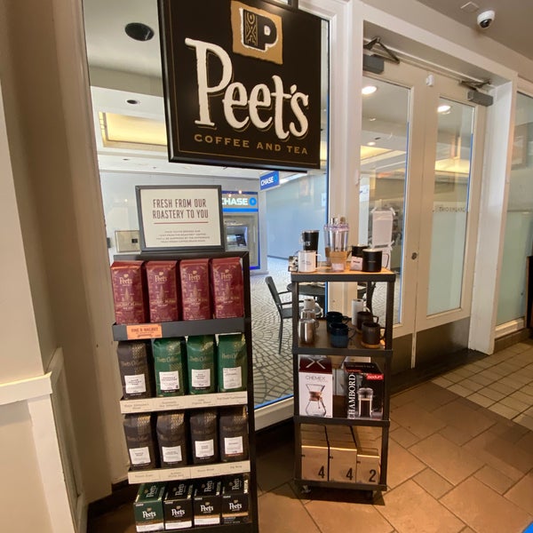 Photo taken at Peet&#39;s Coffee &amp; Tea by Gene X. on 10/29/2020