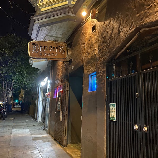 11/22/2019にGene X.がBender&#39;s Bar &amp; Grillで撮った写真