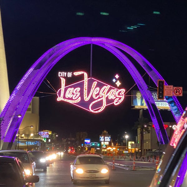 Photo taken at Downtown Grand Las Vegas by miss wang W. on 9/21/2021