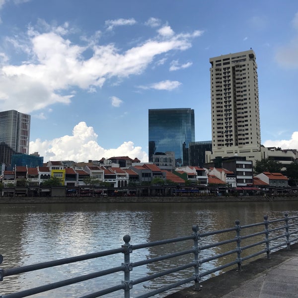 รูปภาพถ่ายที่ Singapore River โดย miss wang W. เมื่อ 11/30/2019