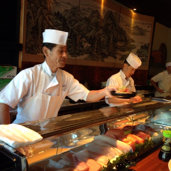 Das Foto wurde bei Toni&#39;s Sushi Bar von Ercetingoz K. am 7/14/2014 aufgenommen