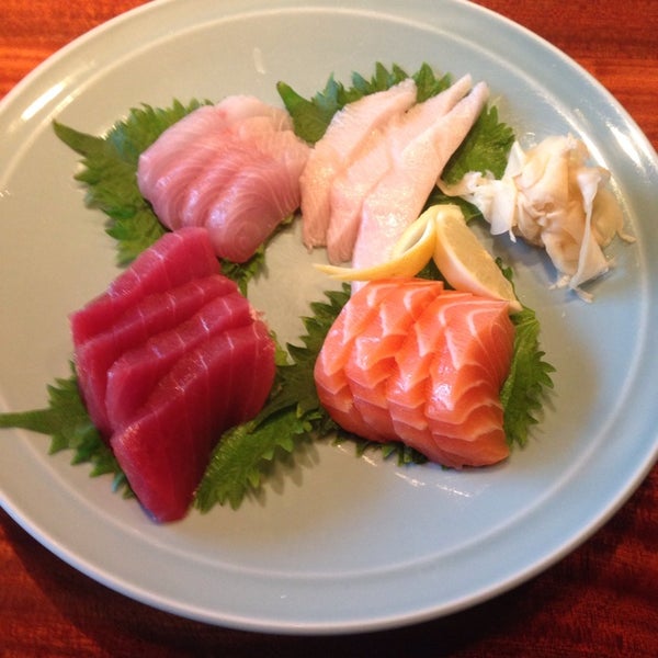 Das Foto wurde bei Toni&#39;s Sushi Bar von Ercetingoz K. am 7/12/2014 aufgenommen