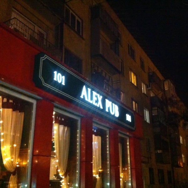 4/19/2014にAlex P.がAlex Pubで撮った写真