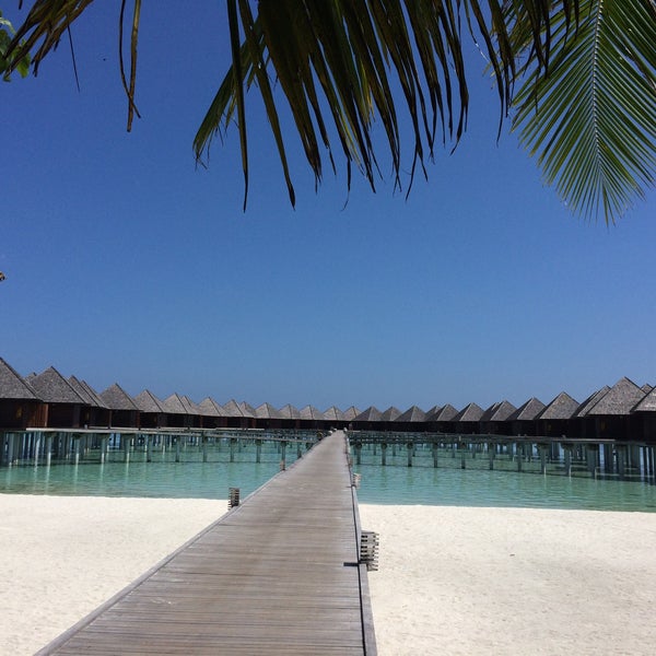 Photo taken at Olhuveli Beach &amp; Spa Resort by Número Uno!!! on 1/7/2015