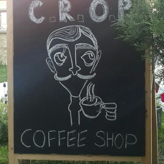 Foto tirada no(a) Crop Coffee Shop por Levent A. em 5/19/2016
