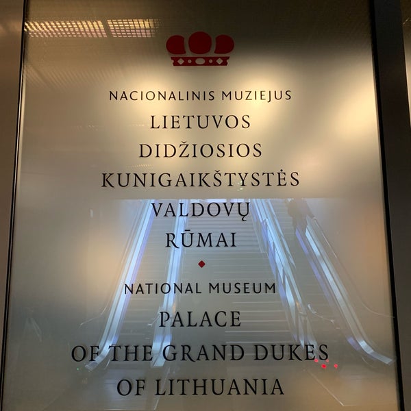 รูปภาพถ่ายที่ Lietuvos Didžiosios Kunigaikštystės valdovų rūmai | Palace of the Grand Dukes of Lithuania โดย Omar A. เมื่อ 9/25/2019