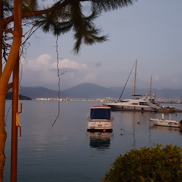 Foto scattata a Yengeç Restaurant da Harika P. il 1/11/2018