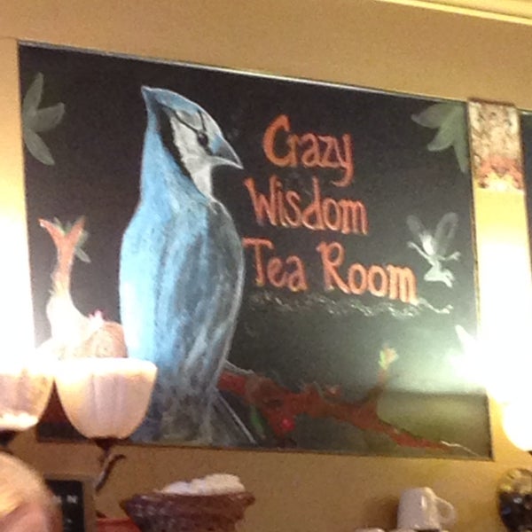 1/21/2014에 Stephan I.님이 Crazy Wisdom Bookstore &amp; Tea Room에서 찍은 사진