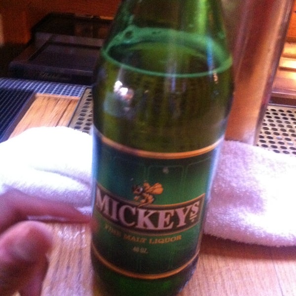 Foto tirada no(a) Mickey&#39;s Irish Pub por Bakari T. em 4/28/2013