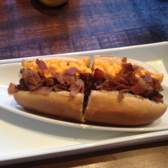 10/26/2012에 Camila C.님이 Überdog - Amazing Hot Dogs에서 찍은 사진