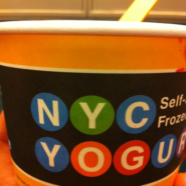 6/26/2013 tarihinde Marianna A.ziyaretçi tarafından NYC Yogurt'de çekilen fotoğraf