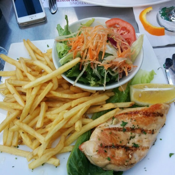 Photo taken at Restaurant Le Fripon by Elham S. on 6/7/2014
