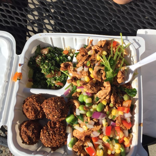 Dish n Dash Middle Eastern Restaurant in Sunnyvale