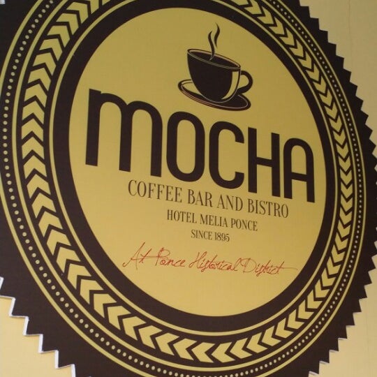 Foto scattata a Mocha Coffee Bar &amp; Bistro da Omar M. il 4/25/2014
