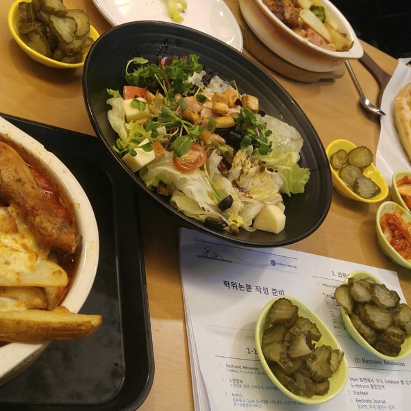 연세대학교 고를샘 - Seoul에서 대학 구내 식당일에서의 사진