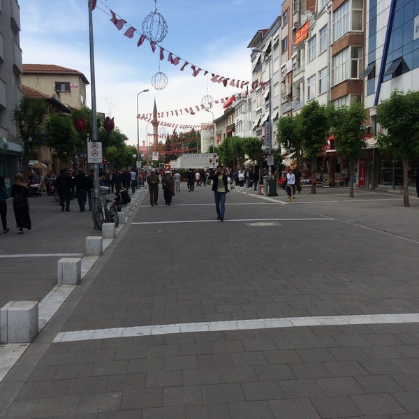 Das Foto wurde bei İsmet Paşa Caddesi von Mehmet D. am 5/24/2016 aufgenommen