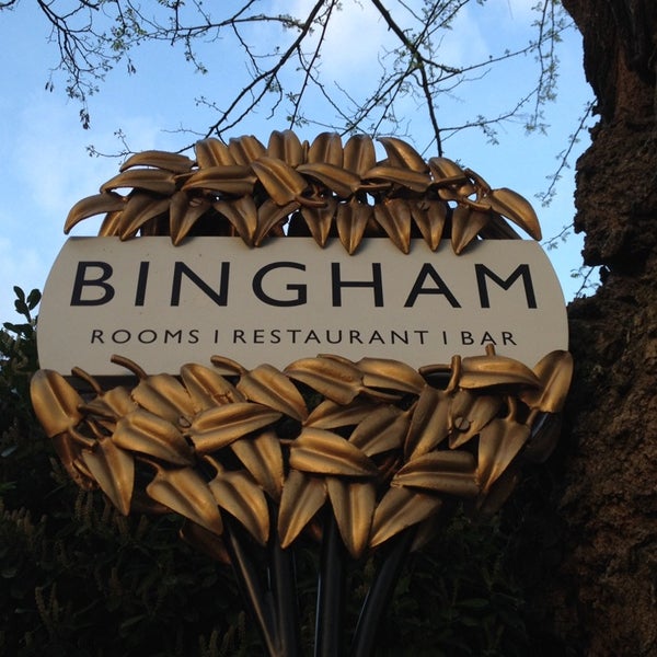 4/12/2014 tarihinde dagmar g.ziyaretçi tarafından The Bingham Hotel'de çekilen fotoğraf