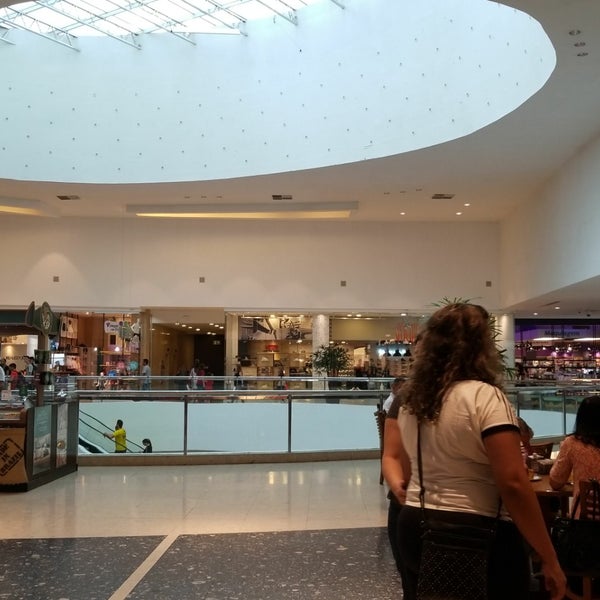 Foto tirada no(a) Shopping Palladium por Henrique C. em 2/24/2018