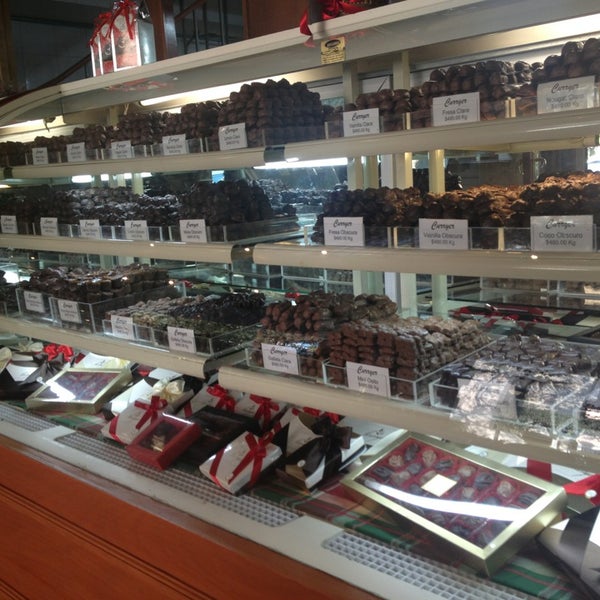 1/31/2013 tarihinde Maríaisabel M.ziyaretçi tarafından Curryer Chocolates'de çekilen fotoğraf