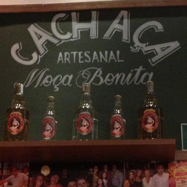 รูปภาพถ่ายที่ Moça Bonita Bar โดย Ju S. เมื่อ 9/10/2013
