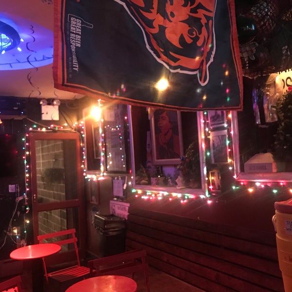 12/3/2018 tarihinde Jonathan M.ziyaretçi tarafından Canal Bar'de çekilen fotoğraf