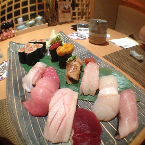 8/16/2013에 Belle L.님이 Habitat Japanese Restaurant 楠料理에서 찍은 사진