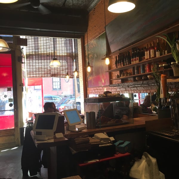 Foto tirada no(a) 11th Street Cafe por John M. em 3/11/2019
