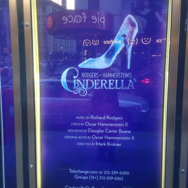 3/3/2013 tarihinde John M.ziyaretçi tarafından Cinderella on Broadway'de çekilen fotoğraf